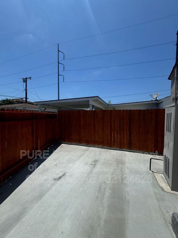 Building Photo - 4448 W 165th St
