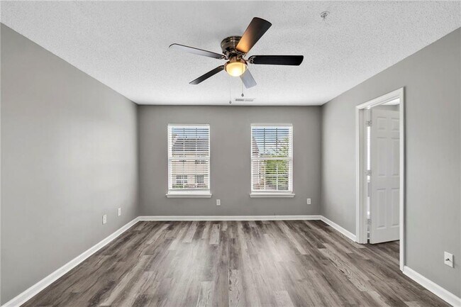 Building Photo - 614 Market Pl Ln