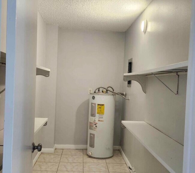Building Photo - 14840 Naranja Lakes Blvd