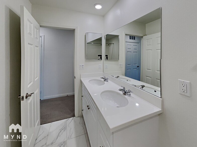 Building Photo - 443 Fitzpatrick Rd