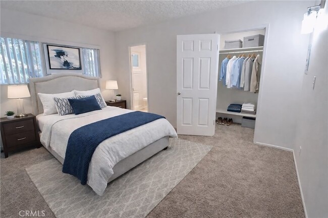 Building Photo - 1803 W Sumac Ln