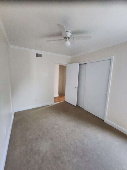 Building Photo - 3729 Bunker Hill Dr