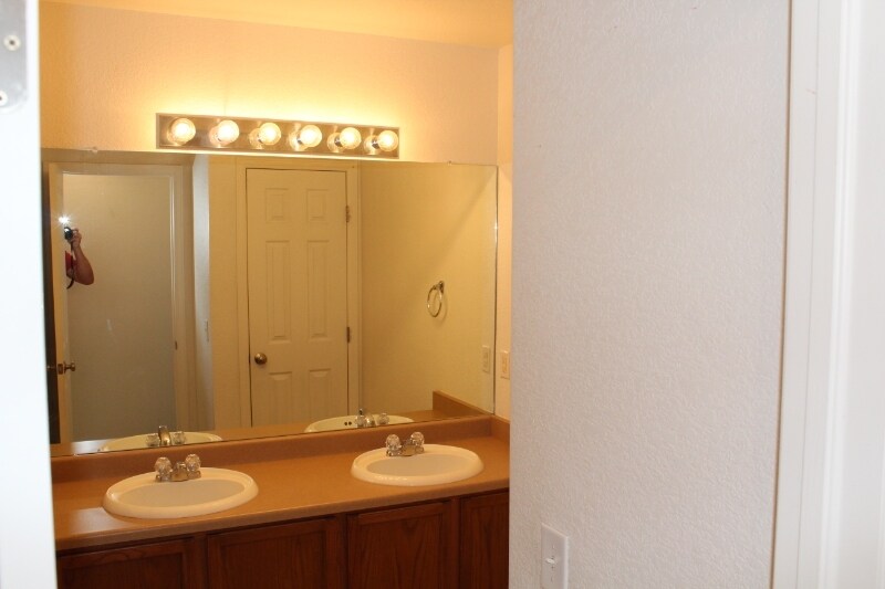 Building Photo - 9758 Laredo St.