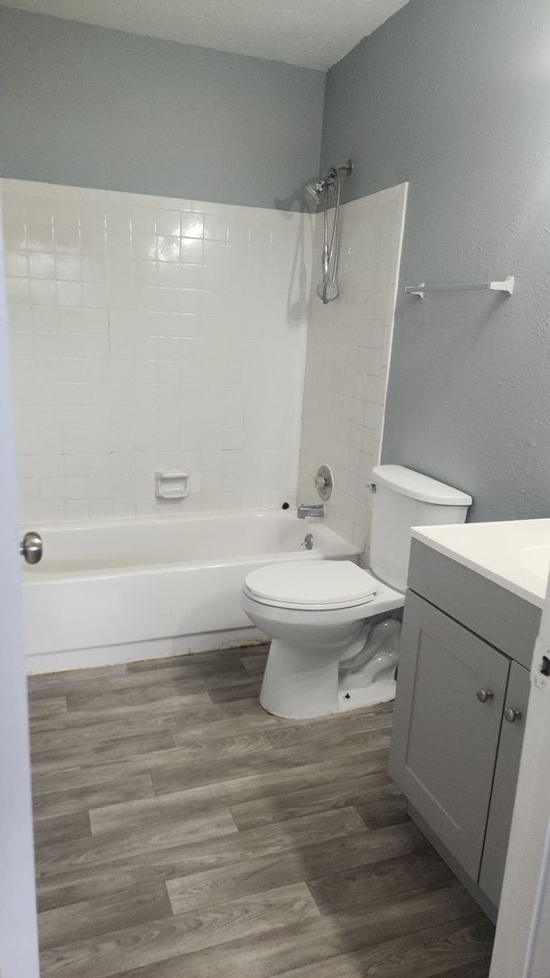 Building Photo - Large 2 Bed/2.5 Bath located on The Village Orlando