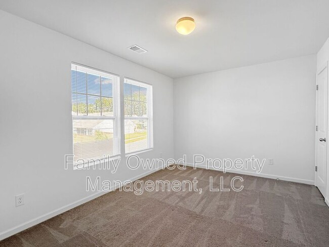 Building Photo - 105 Whimbrel Dr