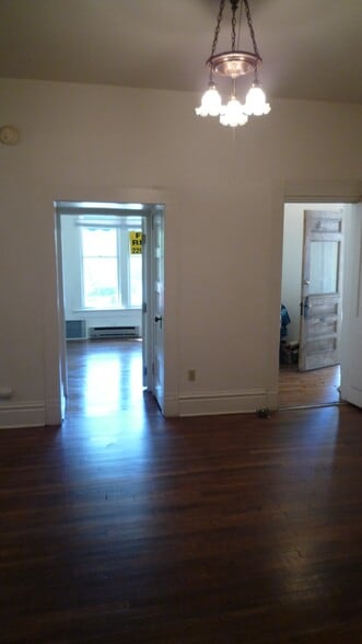 Building Photo - 804 E Kiowa St