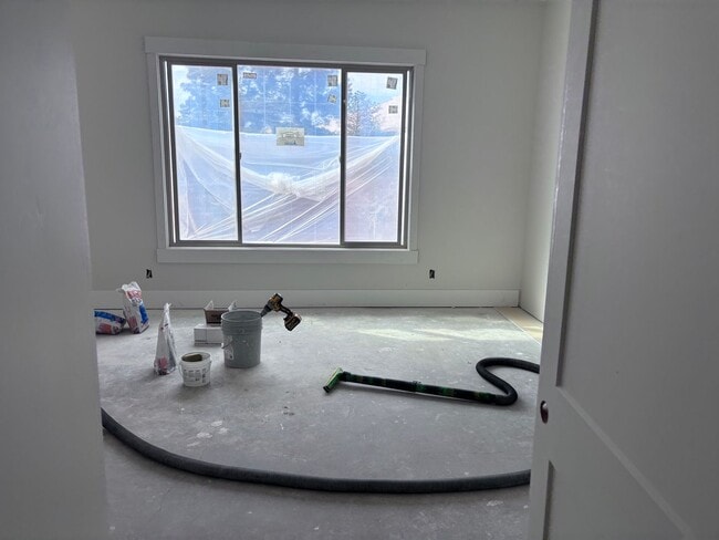 Building Photo - Brand New 3 bed plus office/2.5 bath in beautiful Coral Canyon!