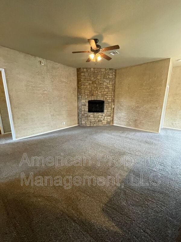 Building Photo - 15624 S Birch Ave