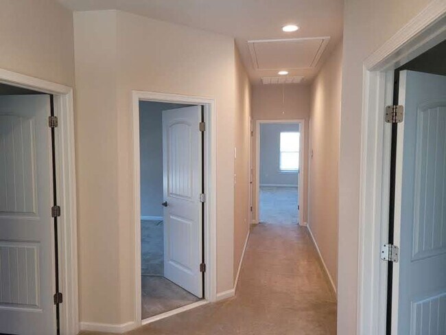 Building Photo - 509 Ackerman Ln