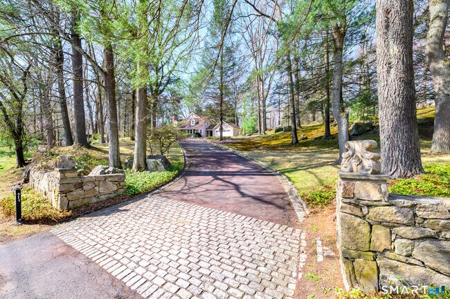 Building Photo - 414 Riversville Rd