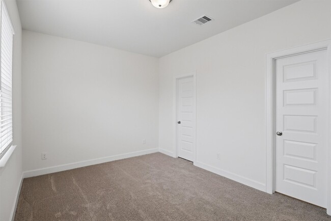 Building Photo - 11404 Irish River Dr