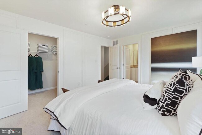 Building Photo - 1995 Fauna Dr