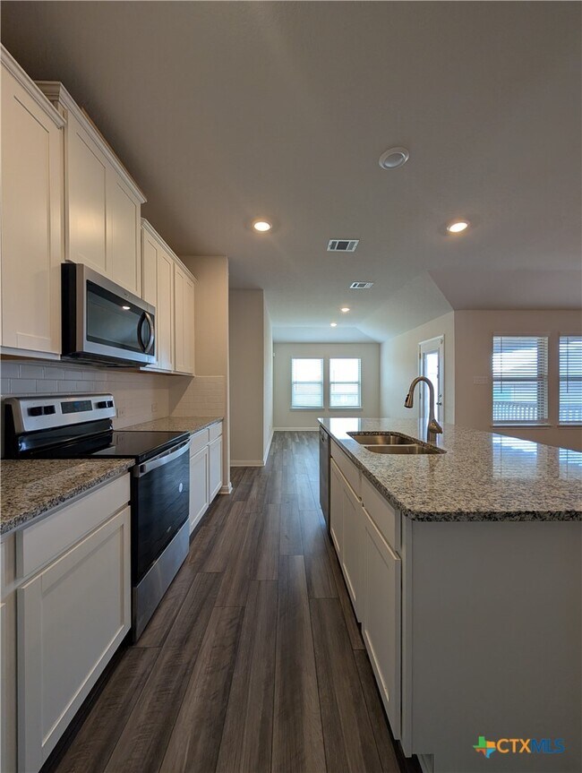Building Photo - 3069 Charyn Wy