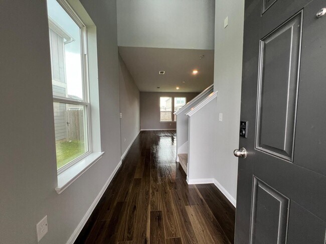 Building Photo - 17823 Pumpkin Vine Dr