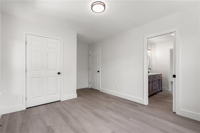 Building Photo - 3183 Zion St