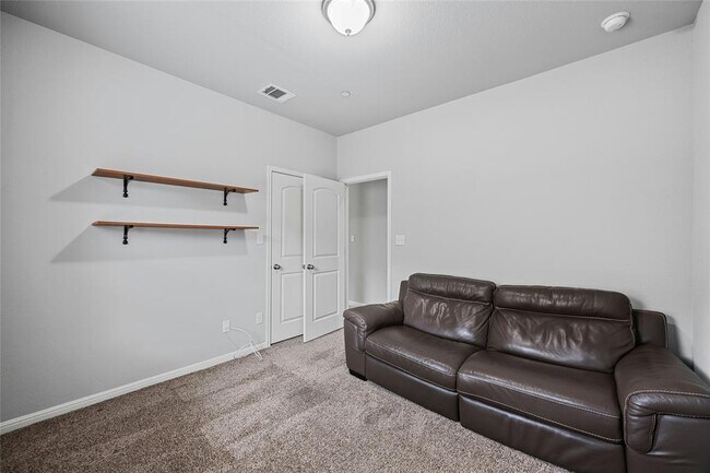 Building Photo - 2214 S Lakeline Blvd