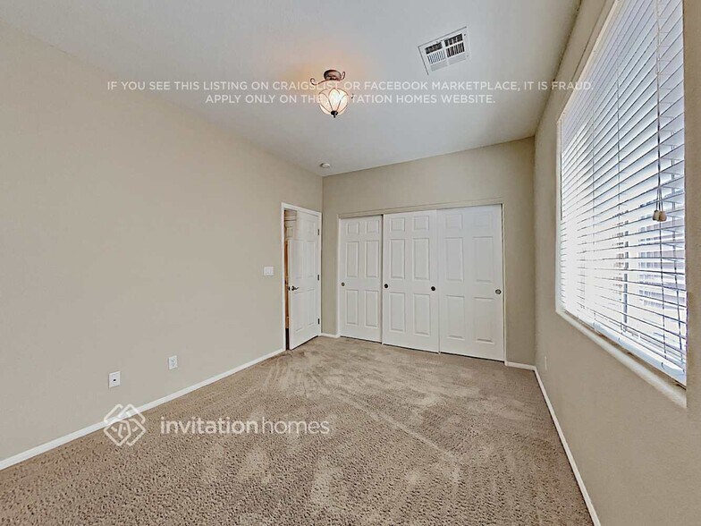 Building Photo - 2730 Craigmillar St