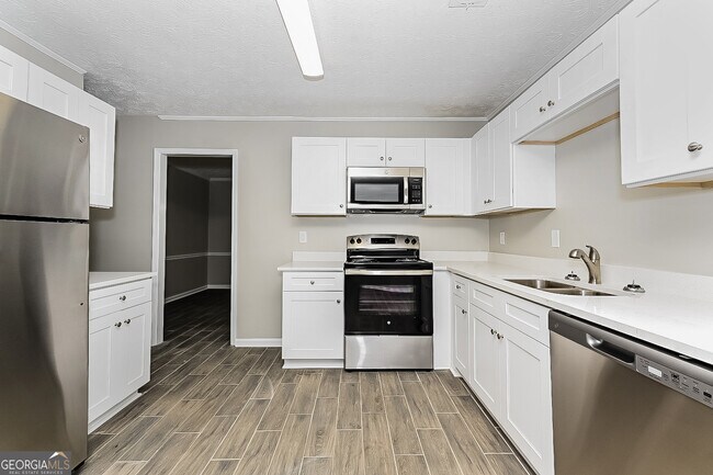 Building Photo - 295 Stoneridge Way