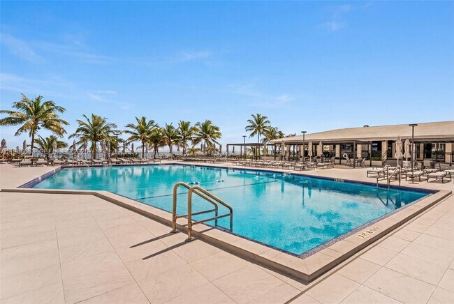 Building Photo - 1980 S Ocean Dr