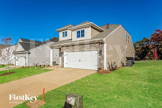 Building Photo - 538 Hillpark Ln