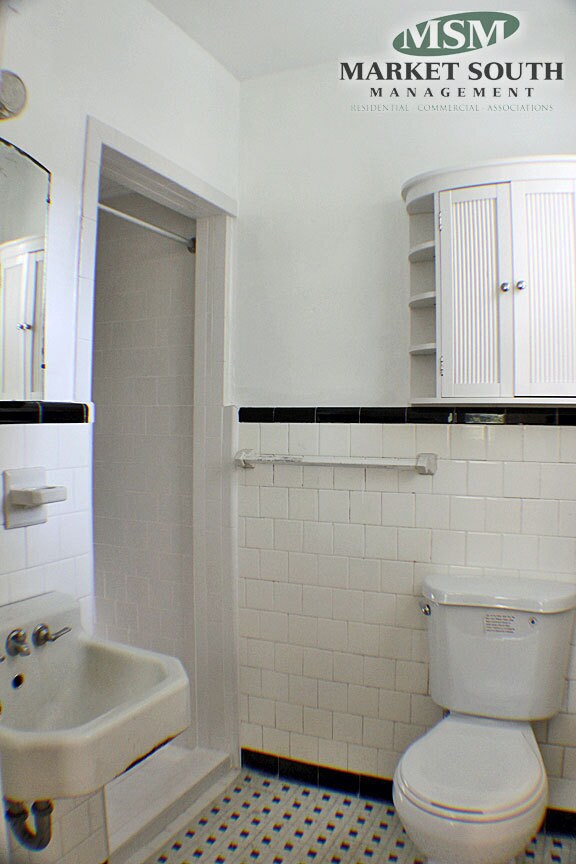 Building Photo - *APPLICATION PENDING!!*  ***ENCHANTING ARDSLEY PARK*****