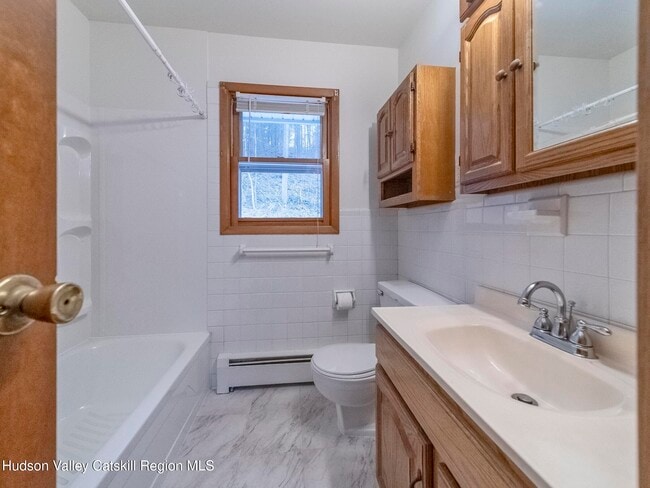 Building Photo - 30 Redwood Rd