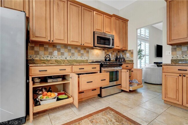 Building Photo - 1405 Sunblush Ln