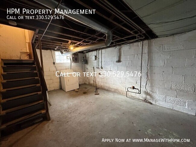 Building Photo - 212 Dryden Ave SW