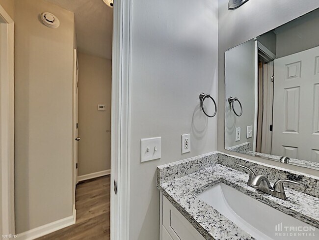 Building Photo - 3032 Ace Wintermeyer Dr