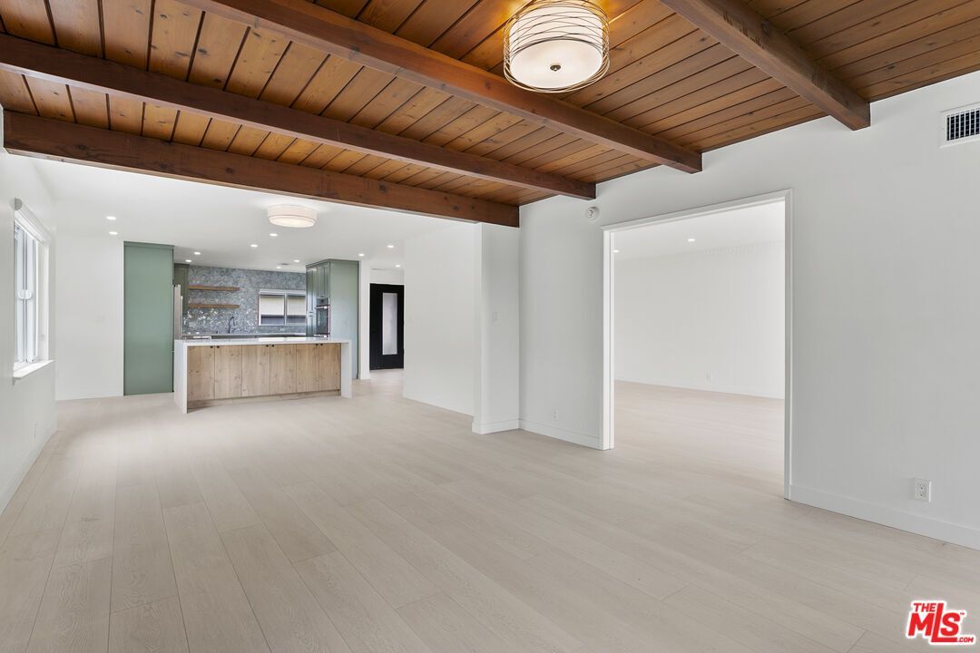 Building Photo - 4444 Don Felipe Dr
