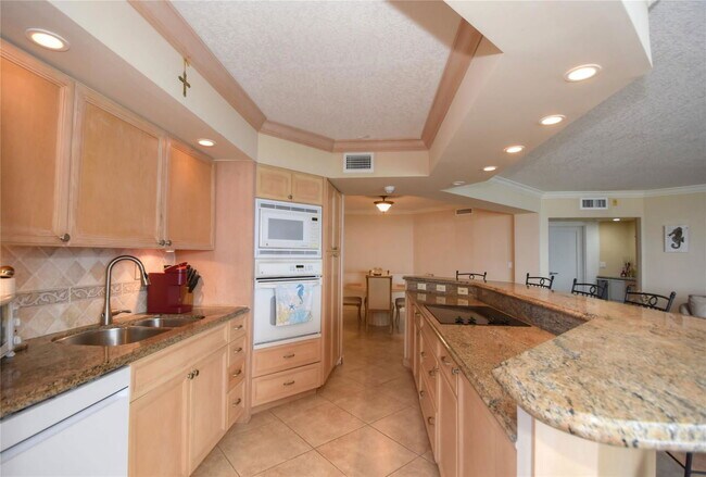 Building Photo - 1340 S Ocean Blvd