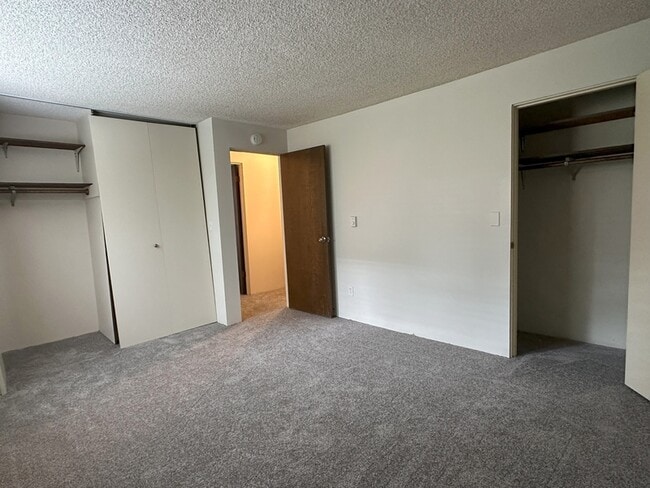 Building Photo - 2334 49th Ave SW