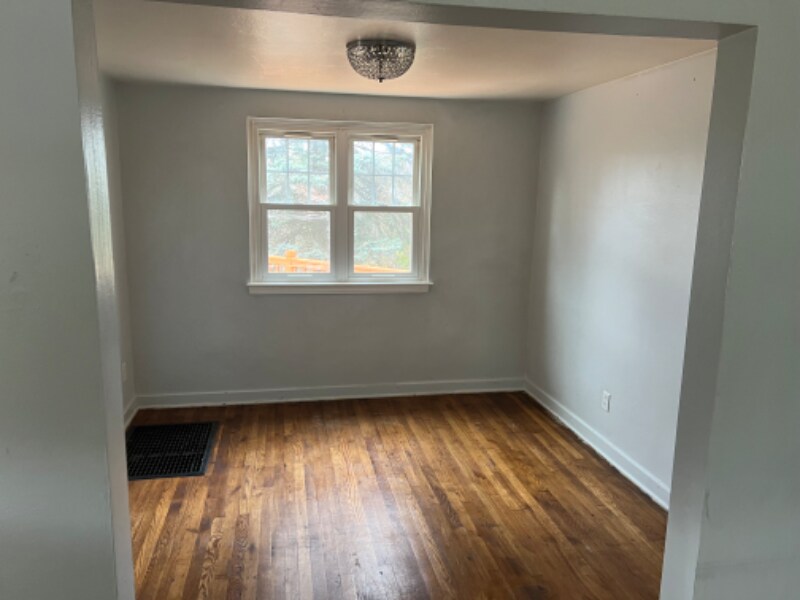 Building Photo - 706 Hestor Dr