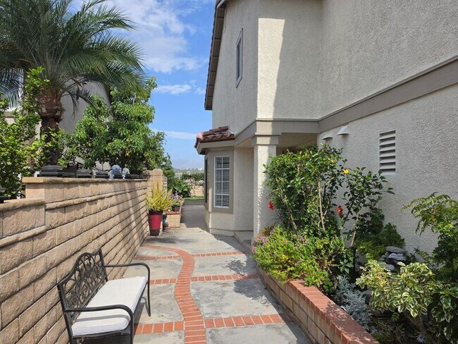 Building Photo - 27875 Avenida Armijo