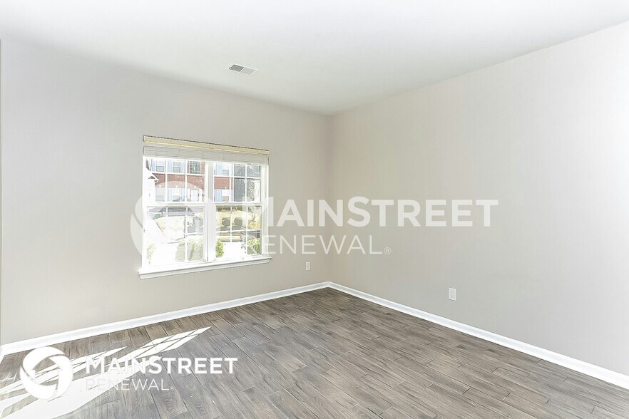 Building Photo - 5118 Upper Elm St