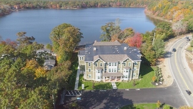 Building Photo - 949 State Rd