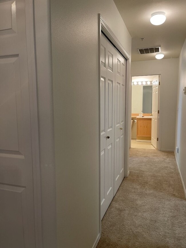 Building Photo - Bright, Spacious, Updated Condo with Separ...