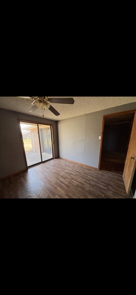 Building Photo - 2508 NE Dearborn Ave