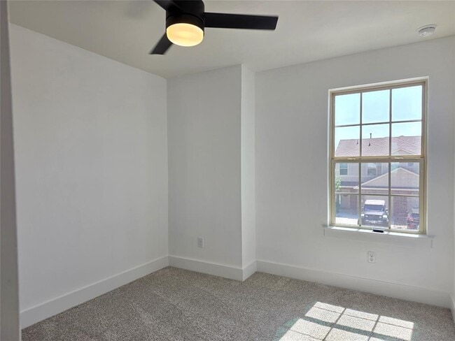 Building Photo - 500 White Steppe Way