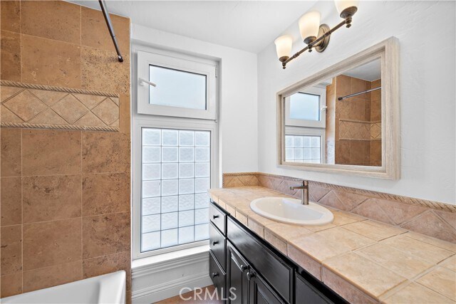 Building Photo - 2813 Chateau Way