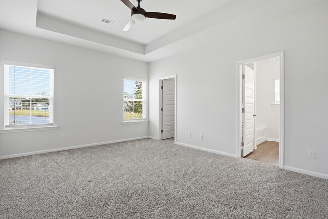 Building Photo - Vale Loop