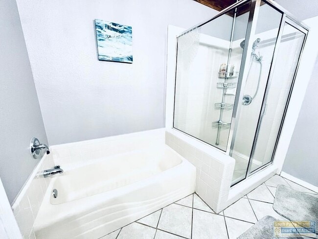 Building Photo - 1 Torrey Pines Dr