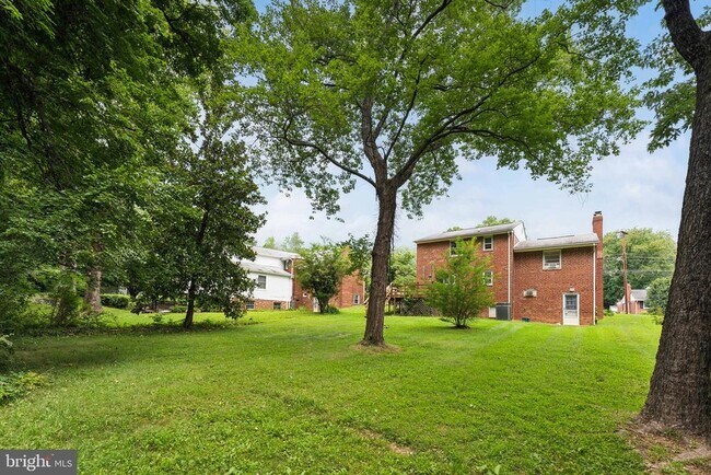 Building Photo - 10307 Beaumont St
