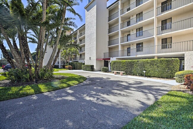 Building Photo - 6265 Midnight Pass Rd