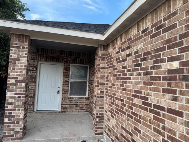 Building Photo - 17458 Wigeon Way Dr