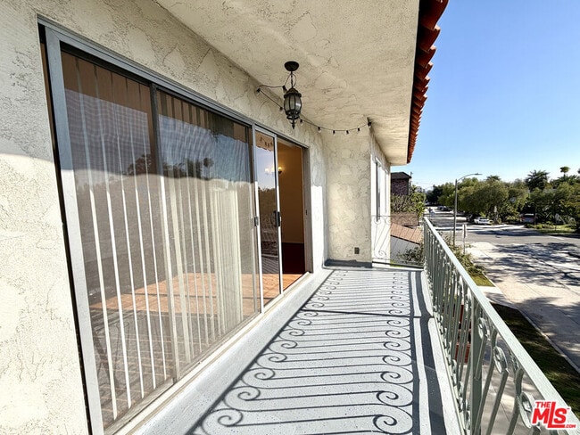 Building Photo - 9157 Alcott St