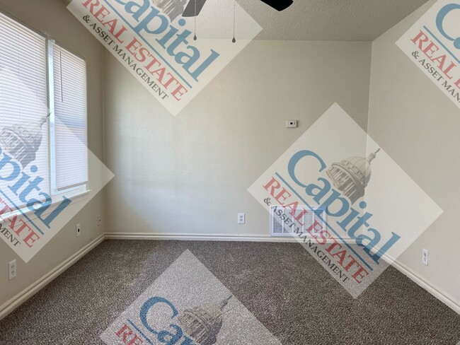 Building Photo - Home Sweet Home