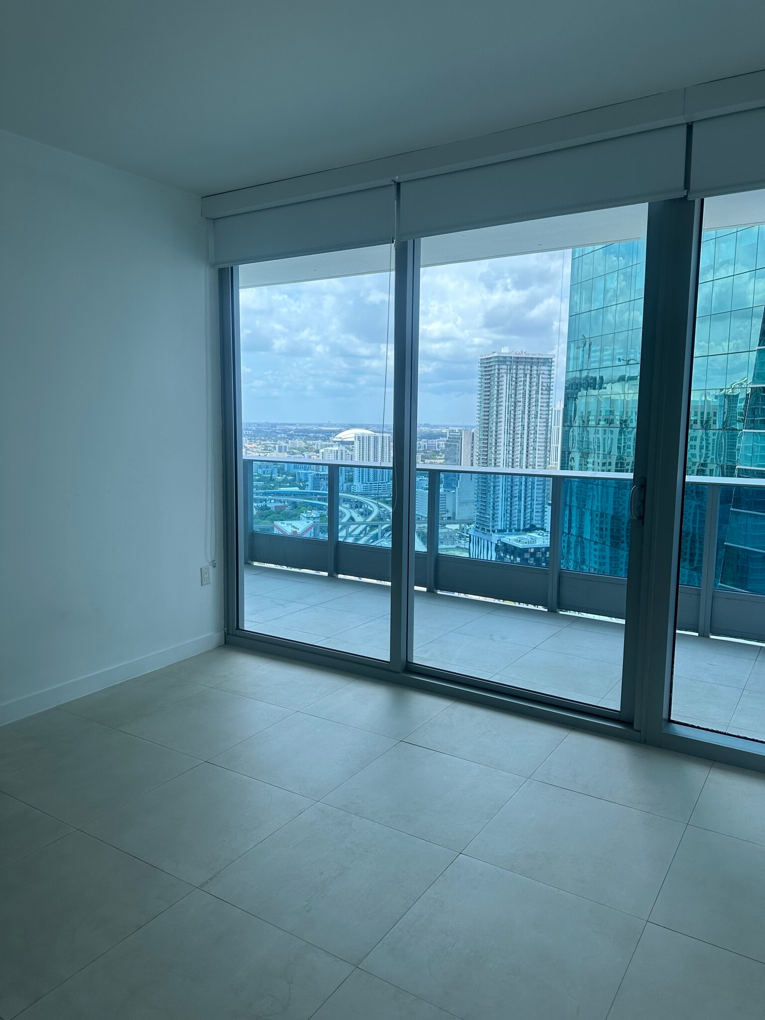 Building Photo - 200 Biscayne Boulevard Way