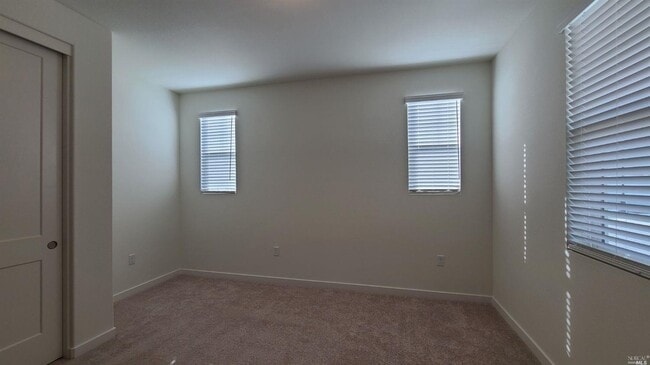 Building Photo - 2402 Indigo Dr