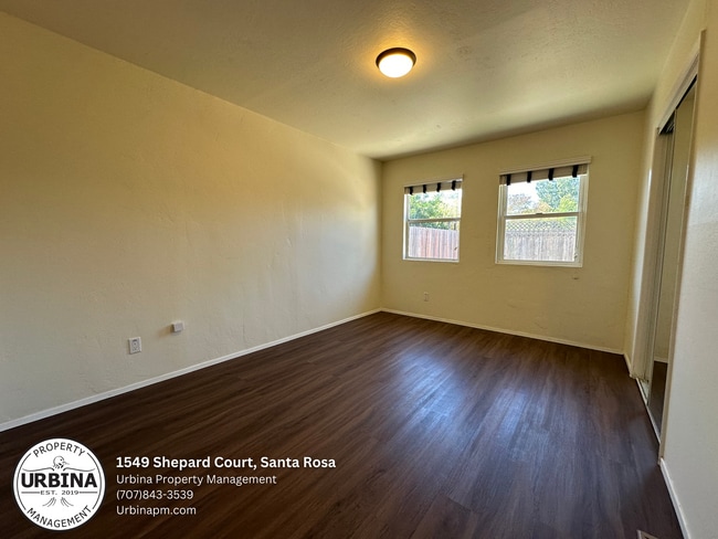 Building Photo - Bright Single Level Two Bedroom Duplex with Private Yard